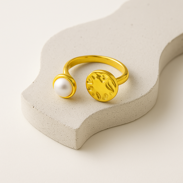 Golden Whisper – Modern Ring