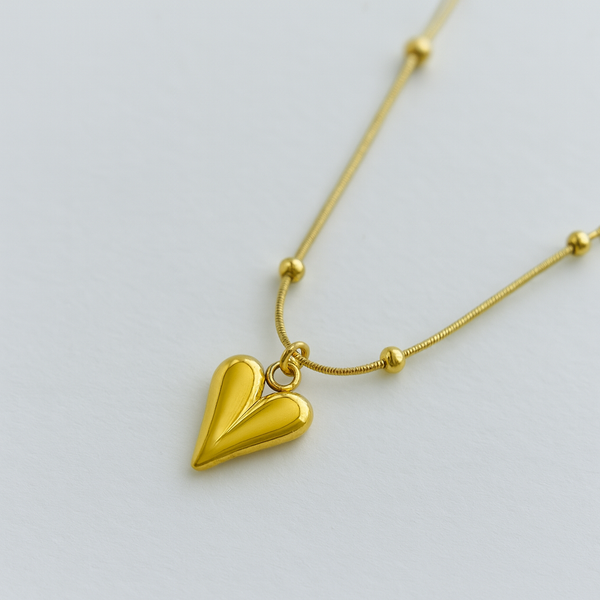 Golden Whisper – Heart Charm Chain