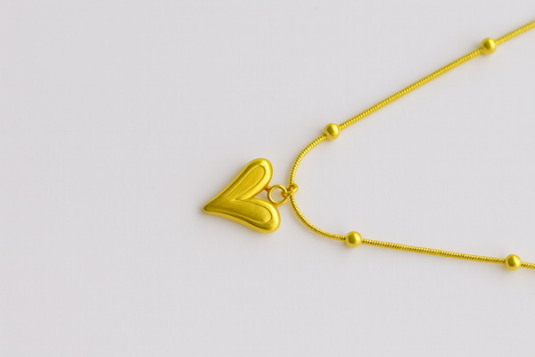 Golden Whisper – Heart Charm Chain