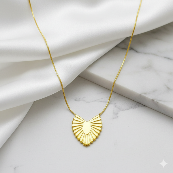 Eternal Glow – Heart Pendant Necklace