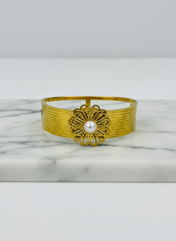 Ziwels Floral Pearl Cuff Bracelet – 18K Gold Plated Stainless Steel | Anti-Tarnish & Waterproof