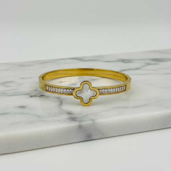 Ziwels Women’s Clover Design Bracelet – 18K Gold Plated Stainless Steel with Mother of Pearl & Crystal Accents | Anti-Tarnish, Waterproof